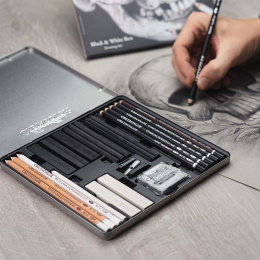 Black & White Box Tegnesæt Tinæske 25 stk i gruppen Kunstnerartikler / Kridt og blyanter / Grafit og blyant hos Pen Store (130583)